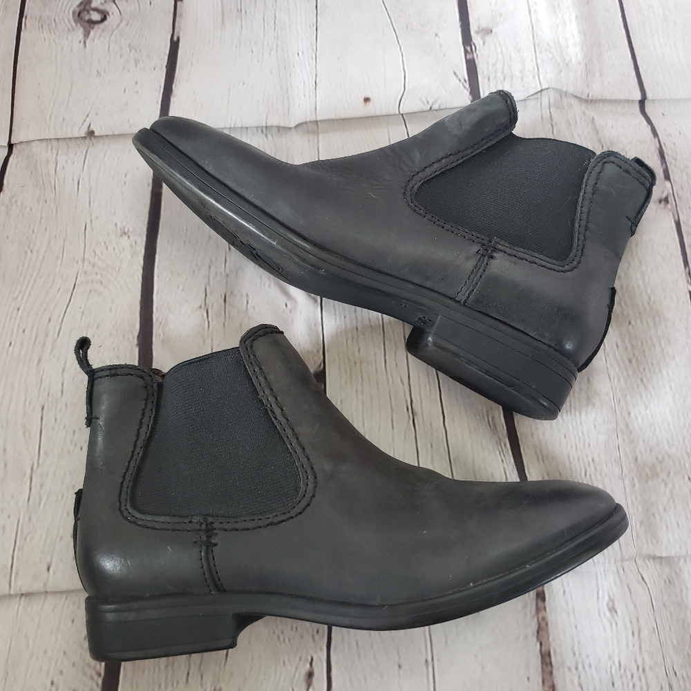 Bussola Black Leather Chelsea Ankle Boots Size 37 US Size 7